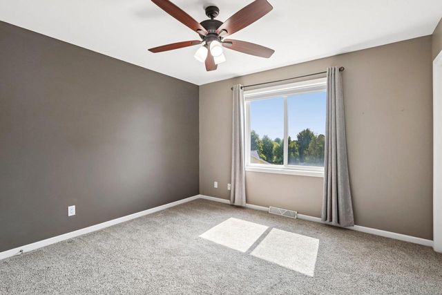 809 Brookstone Crest, Mount Horeb, WI 53572