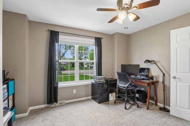 809 Brookstone Crest, Mount Horeb, WI 53572