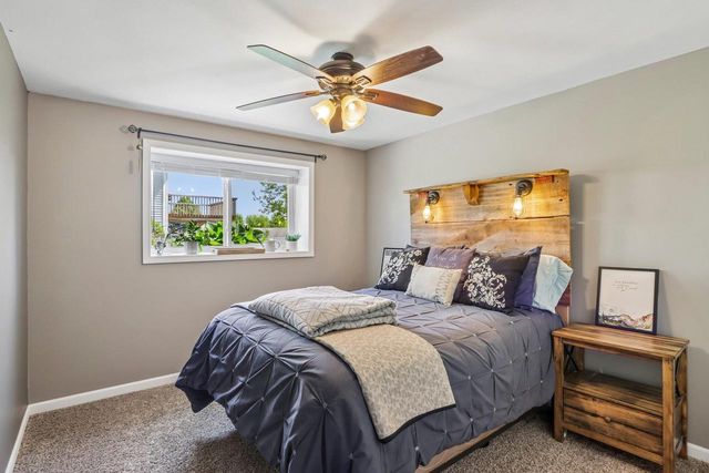 809 Brookstone Crest, Mount Horeb, WI 53572