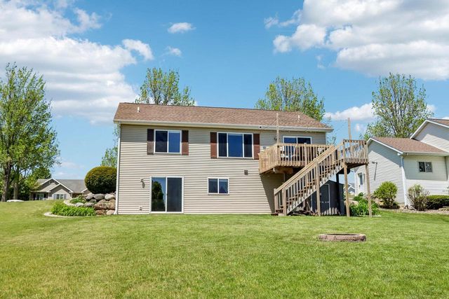 809 Brookstone Crest, Mount Horeb, WI 53572