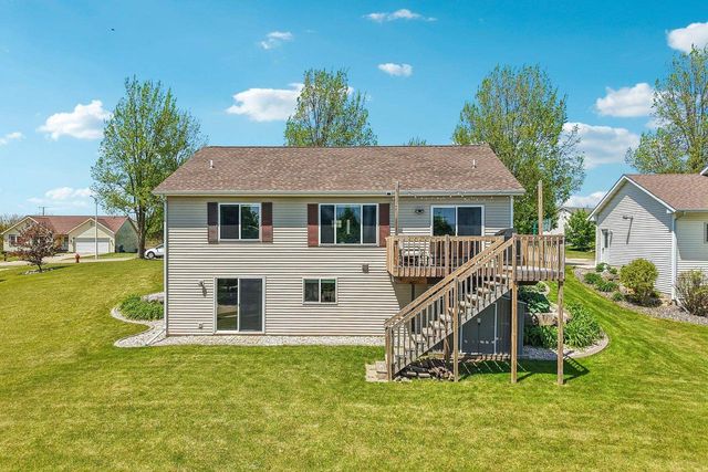 809 Brookstone Crest, Mount Horeb, WI 53572