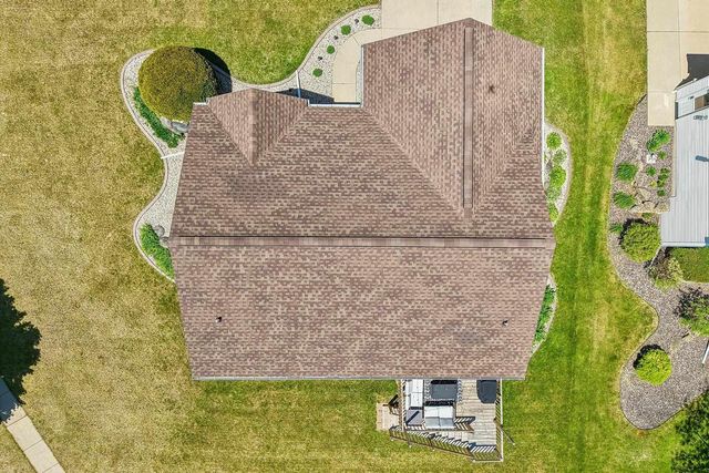 809 Brookstone Crest, Mount Horeb, WI 53572
