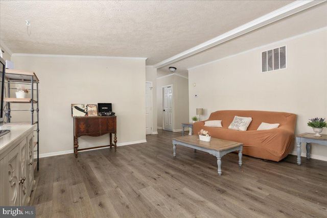 1501 S TIMBER RIDGE RD, Cross Junction, VA 22625