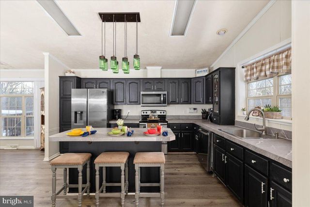 1501 S TIMBER RIDGE RD, Cross Junction, VA 22625