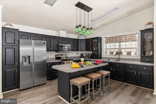 1501 S TIMBER RIDGE RD, Cross Junction, VA 22625