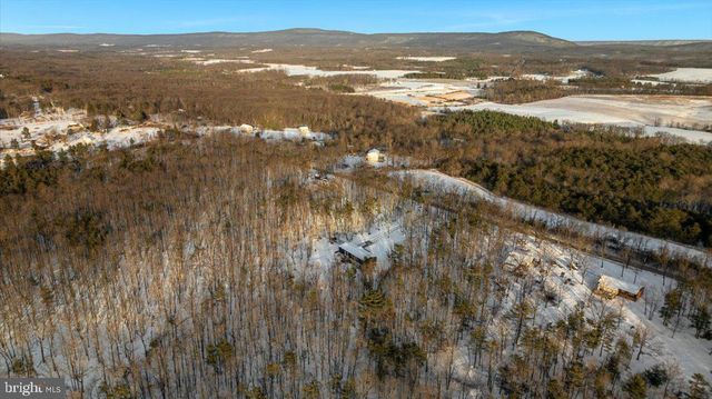 1501 S TIMBER RIDGE RD, Cross Junction, VA 22625