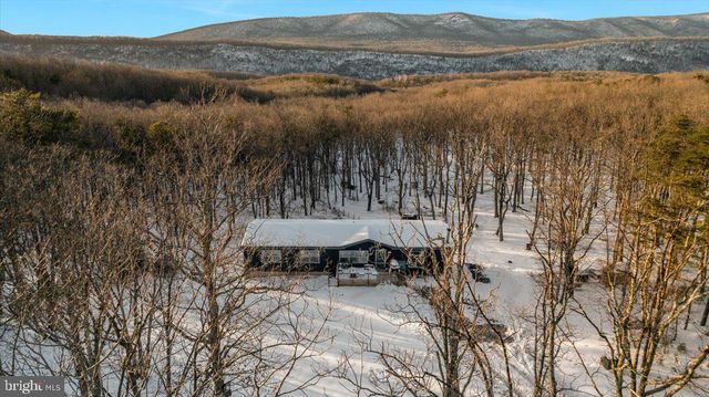 1501 S TIMBER RIDGE RD, Cross Junction, VA 22625