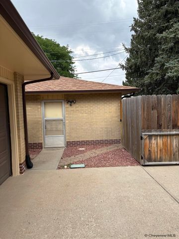 1356 LOOMIS ST, Wheatland, WY 82201