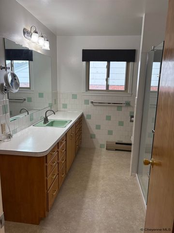 1356 LOOMIS ST, Wheatland, WY 82201