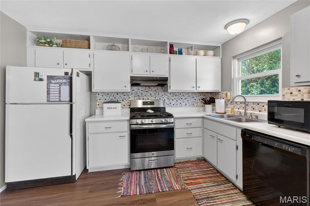 3417 Greiner Drive, St Charles, MO 63301