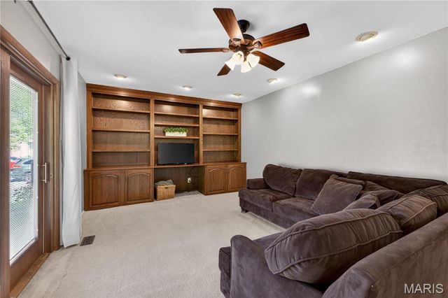 3417 Greiner Drive, St Charles, MO 63301