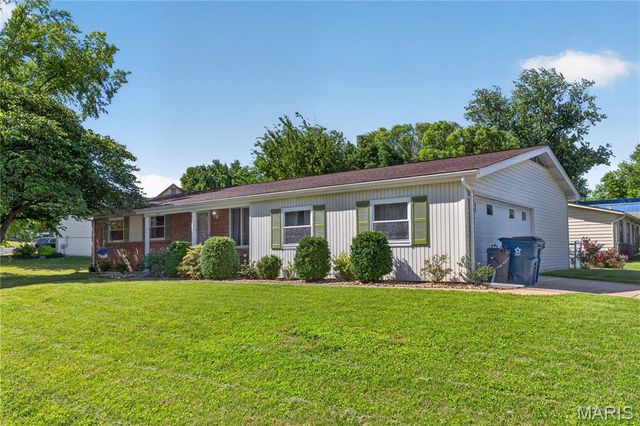 3417 Greiner Drive, St Charles, MO 63301
