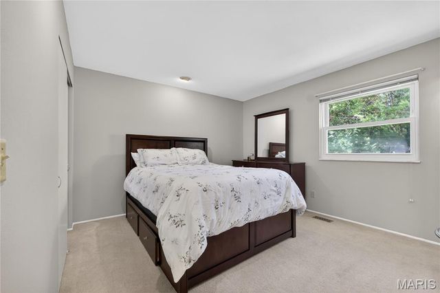 3417 Greiner Drive, St Charles, MO 63301