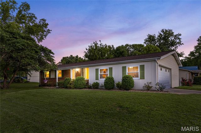 3417 Greiner Drive, St Charles, MO 63301