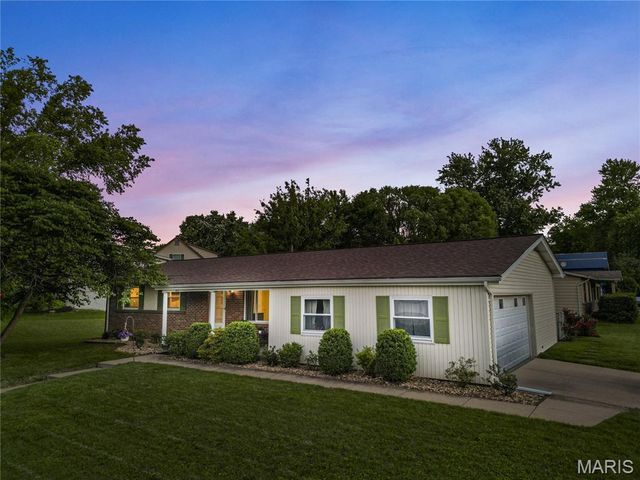 3417 Greiner Drive, St Charles, MO 63301