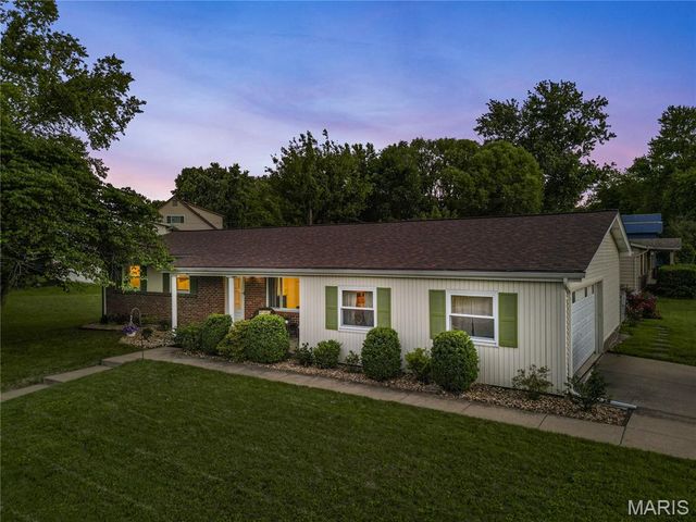 3417 Greiner Drive, St Charles, MO 63301