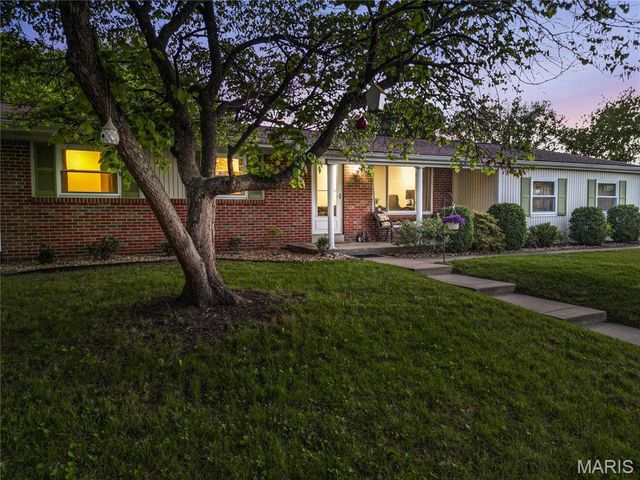 3417 Greiner Drive, St Charles, MO 63301