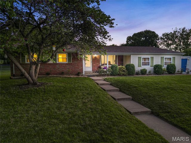 3417 Greiner Drive, St Charles, MO 63301