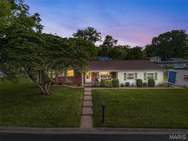 3417 Greiner Drive, St Charles, MO 63301