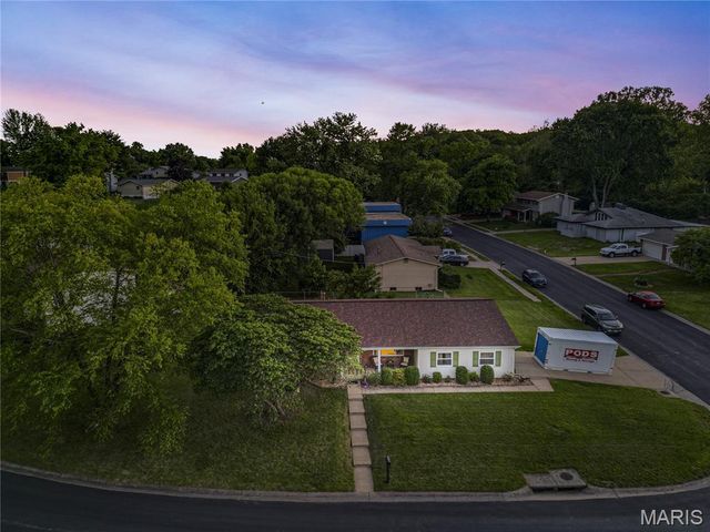 3417 Greiner Drive, St Charles, MO 63301