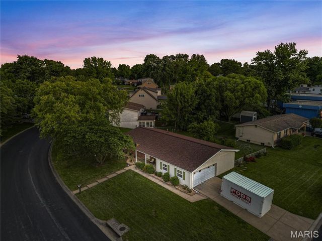 3417 Greiner Drive, St Charles, MO 63301
