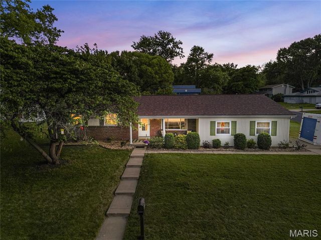 3417 Greiner Drive, St Charles, MO 63301