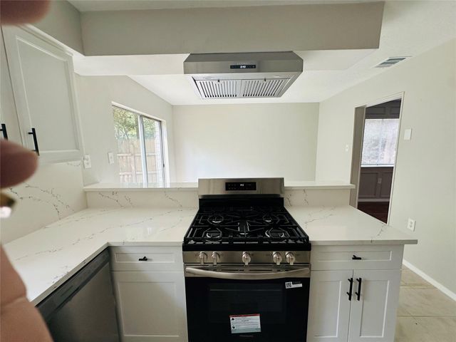 44 Yewleaf Road, The Woodlands, TX 77381