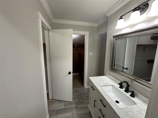 44 Yewleaf Road, The Woodlands, TX 77381