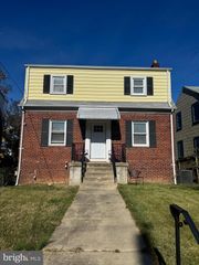 5032 HANNA PL SE, Washington, DC 20019