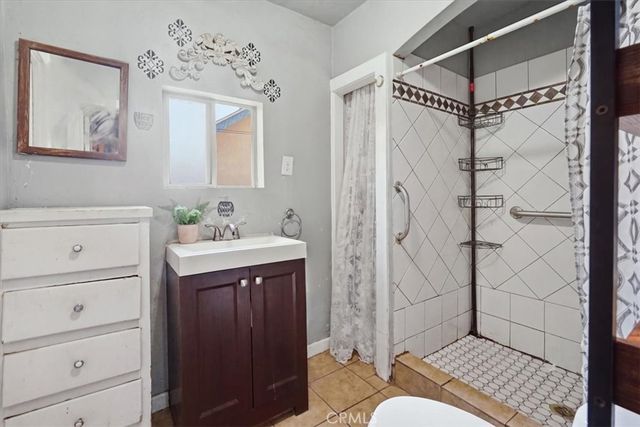 2821 N Hollister Avenue, Los Angeles, CA 90032