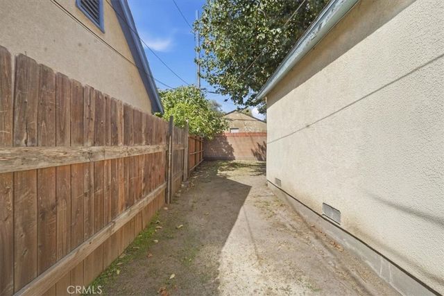 2821 N Hollister Avenue, Los Angeles, CA 90032