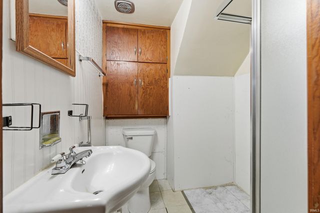 8780 W 600 S, Claypool, IN 46510