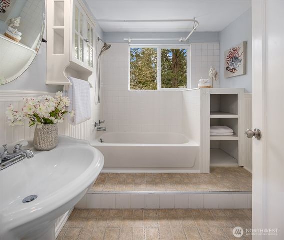 13308 125th Avenue NE, Kirkland, WA 98034