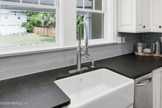 1405 CHALLEN Avenue, Jacksonville, FL 32205