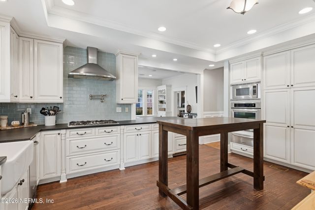 1405 CHALLEN Avenue, Jacksonville, FL 32205