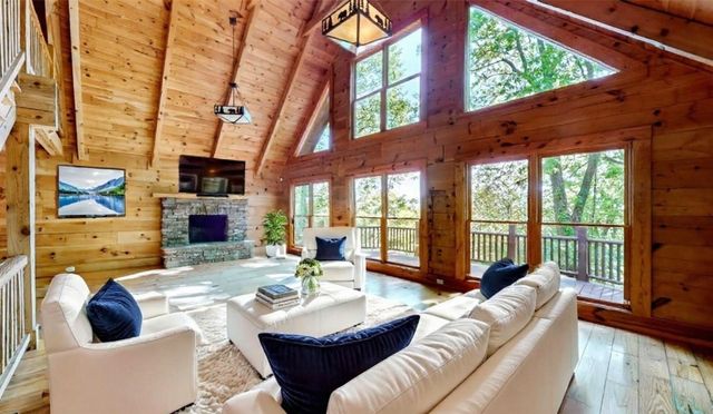 256 Vista Vue Trl, Pelham, TN 37366