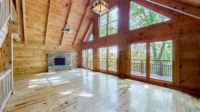 256 Vista Vue Trl, Pelham, TN 37366