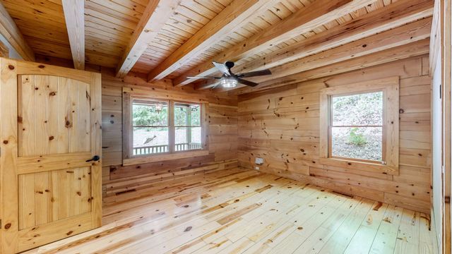 256 Vista Vue Trl, Pelham, TN 37366