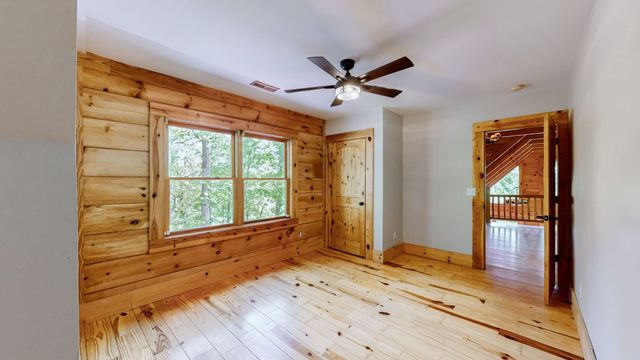 256 Vista Vue Trl, Pelham, TN 37366