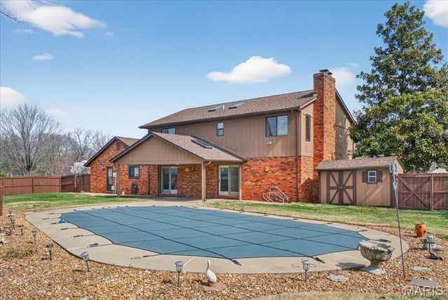 1005 Greentrail Court, O'fallon, IL 62269