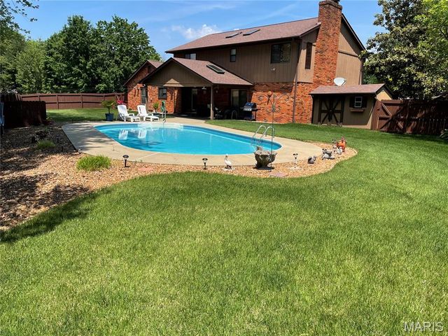 1005 Greentrail Court, O'fallon, IL 62269