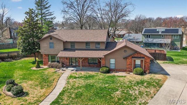 1005 Greentrail Court, O'fallon, IL 62269