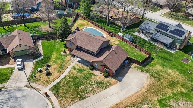 1005 Greentrail Court, O'fallon, IL 62269