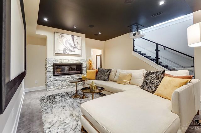 2268 Presley Court, Clearcreek Twp., OH 45036