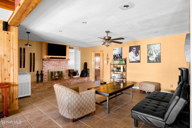 2021 Oceanside Drive, El Paso, TX 79936