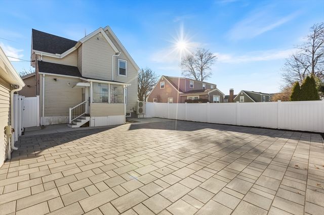 12 Viden Rd, Quincy, MA 02169