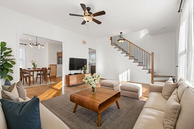 12 Viden Rd, Quincy, MA 02169