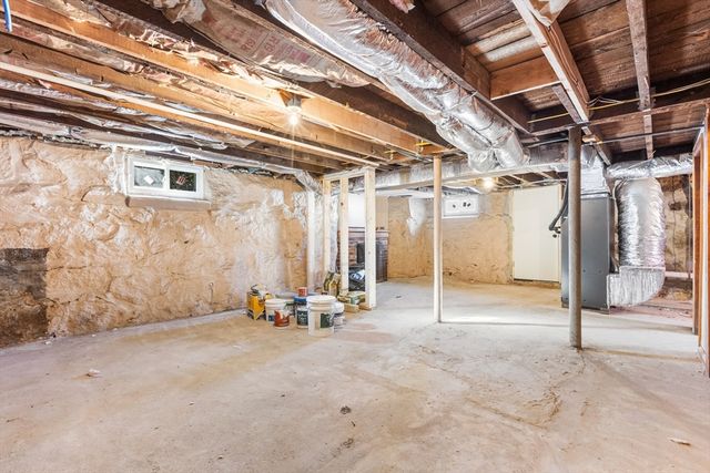 12 Viden Rd, Quincy, MA 02169