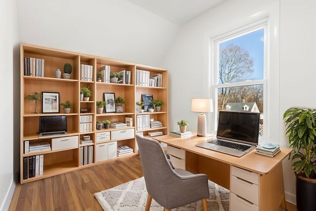 12 Viden Rd, Quincy, MA 02169