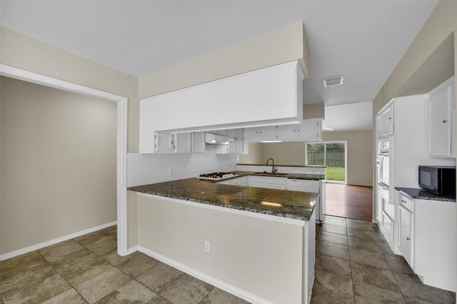 5303 Lincoln Green Drive, Katy, TX 77493